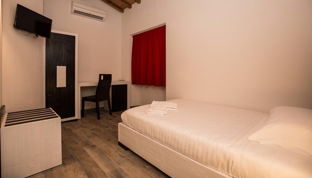 Hotel Villa Bartolini Каленцано Екстериор снимка